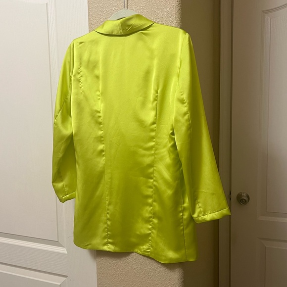 SHOW ME YOUR MUMU Felix Blazer in Citrine Luxe Satin MEDIUM - Picture 8 of 11